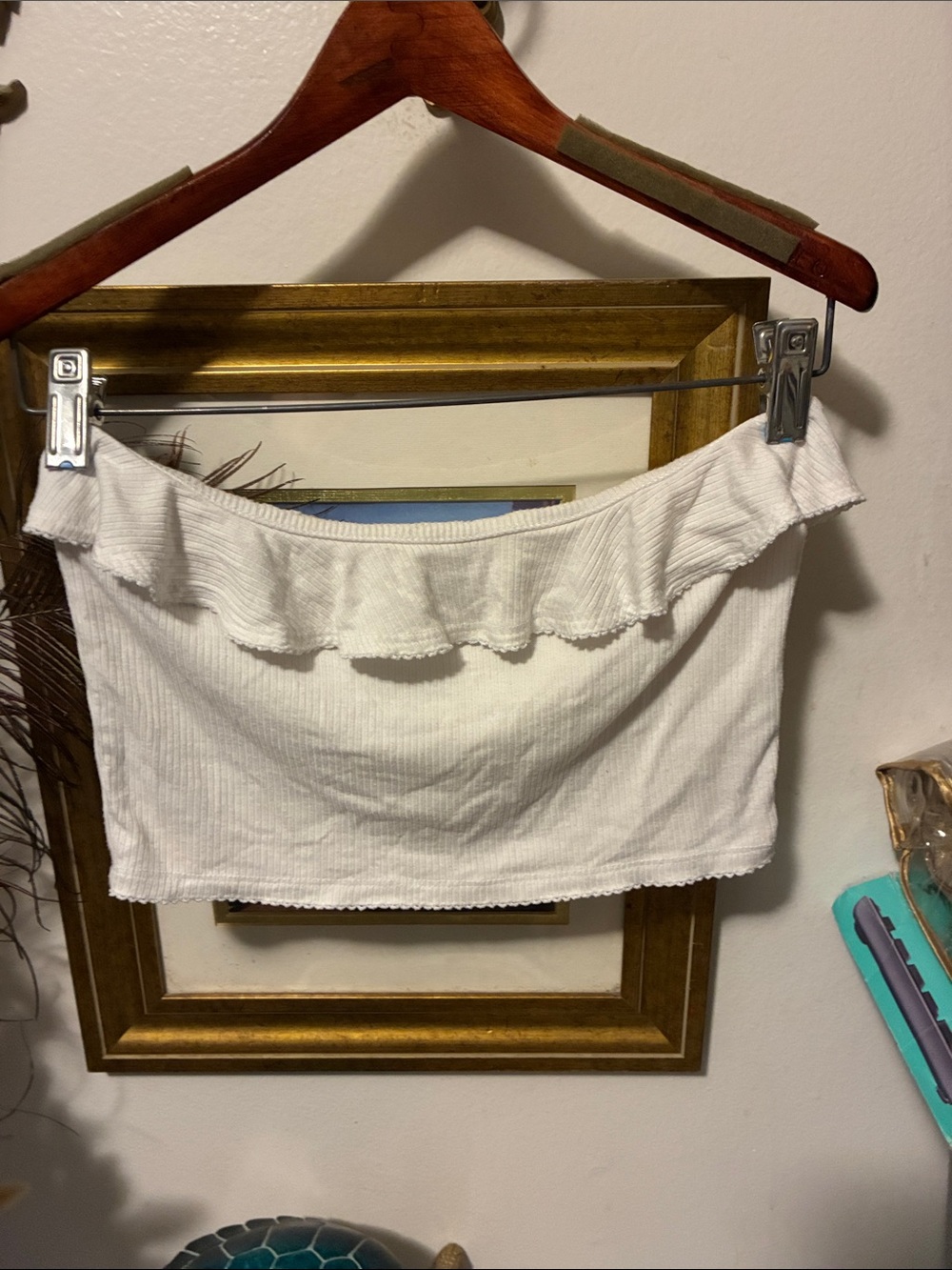 Forever 21 White strapless Ruffle Crop Top